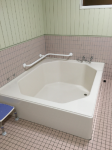 bathtub